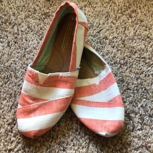 Toms 8 peachy/orange & cream striped canvas slipon